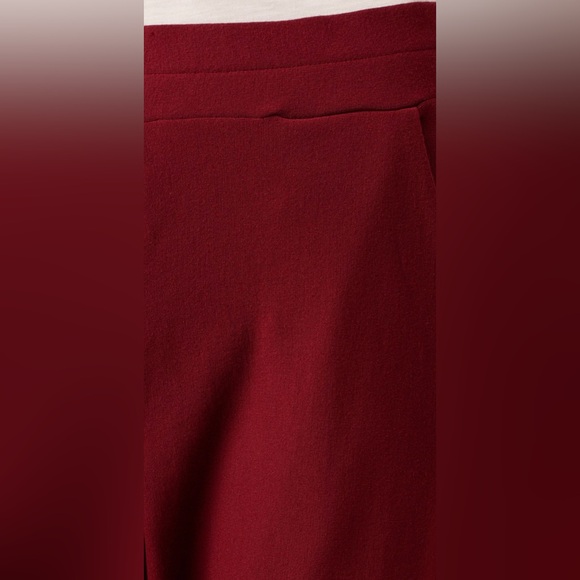 Amour Vert Skylar Luxe Fleece Jogger in Black Size Medium NWT - Picture 5 of 7